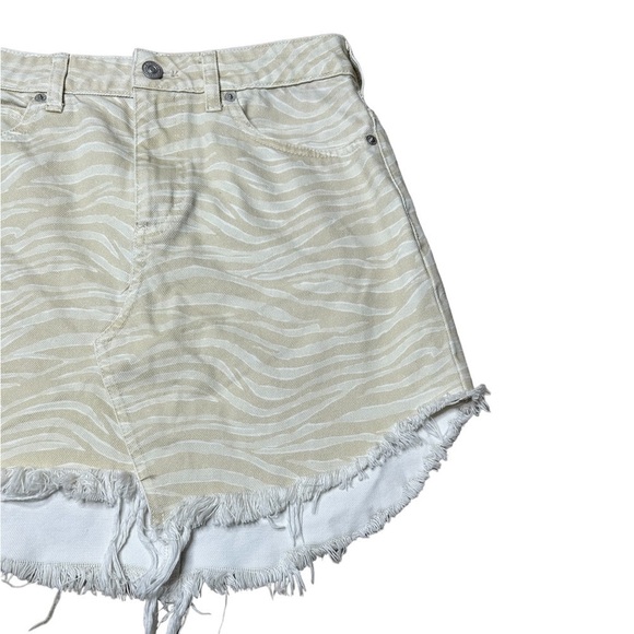 Free People We The Free Women’s Bailey Zebra Printed Cotton Mini Denim Skirt 26 - Picture 4 of 16